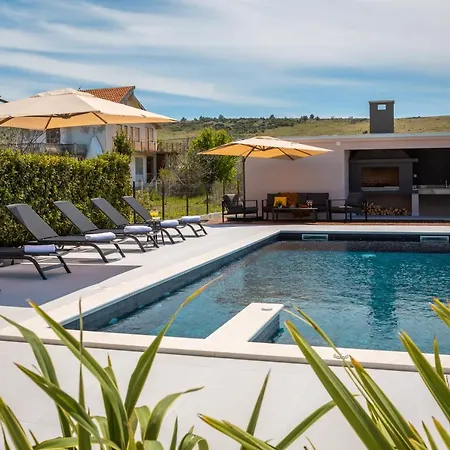 Sunset Bay - Amazing View And Large Heated Pool